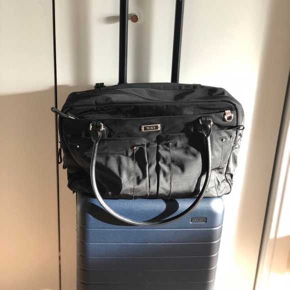 Tumi cortina boarding tote Clearance